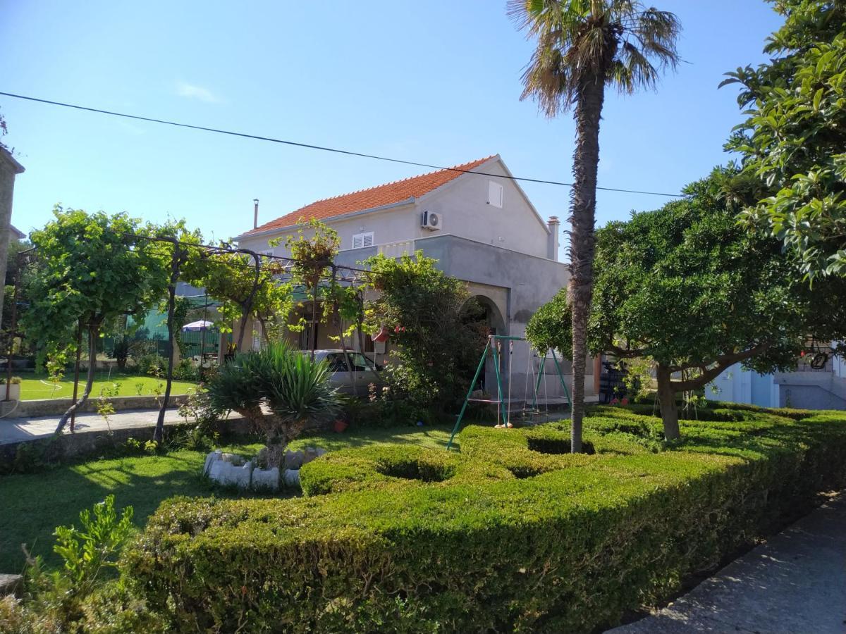 Perivoj Apartamento Kaštela Exterior foto