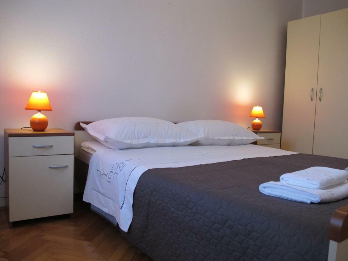 Perivoj Apartamento Kaštela Exterior foto