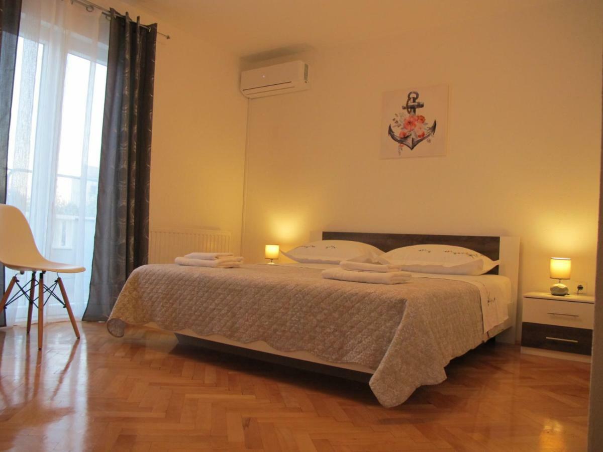 Perivoj Apartamento Kaštela Exterior foto